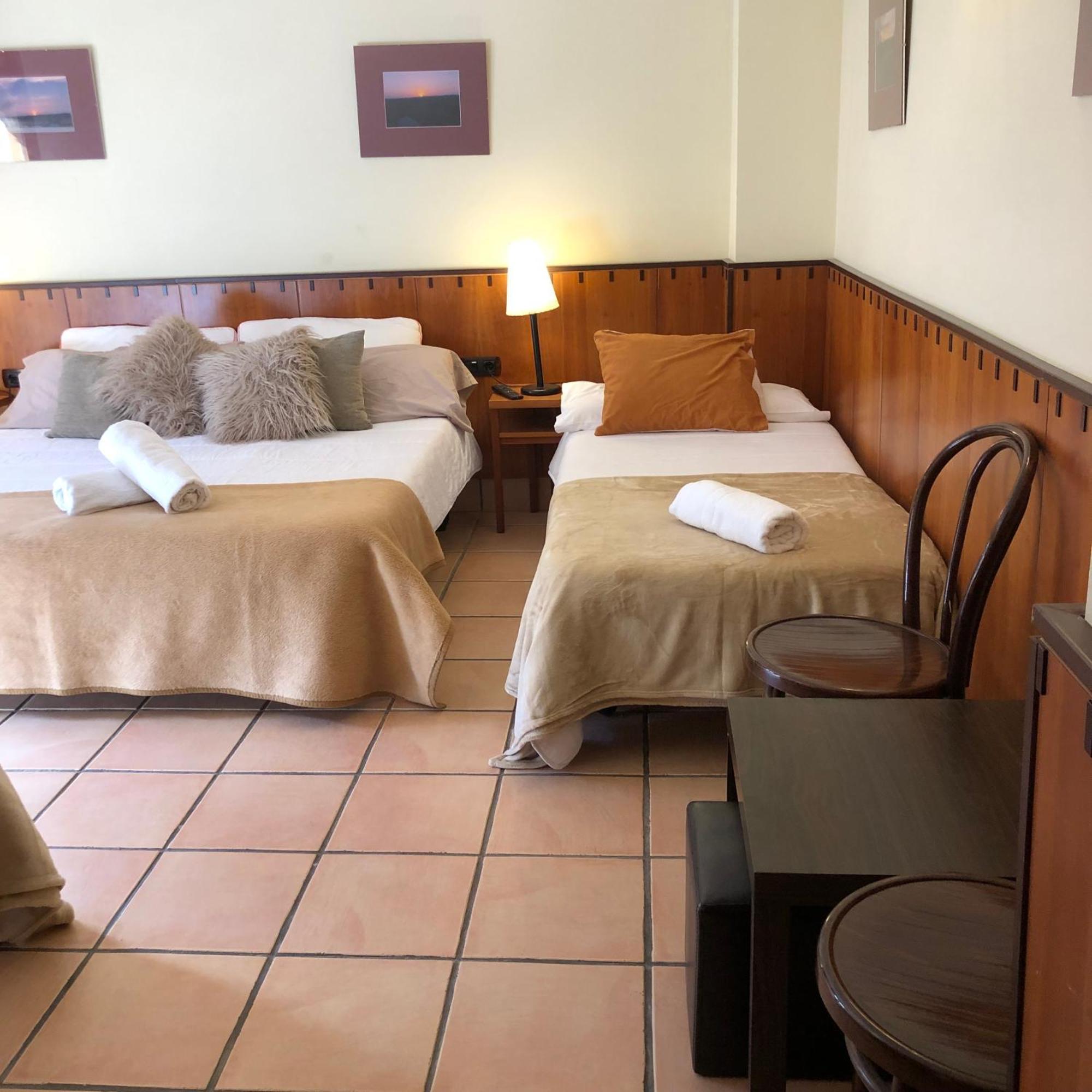 Hostal Tastavins Peñarroya de Tastavins Εξωτερικό φωτογραφία